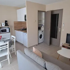 https://appart-t2-standing-tout-confort-avec-balcon-parking-en-option.hotels-rhonealpes.com