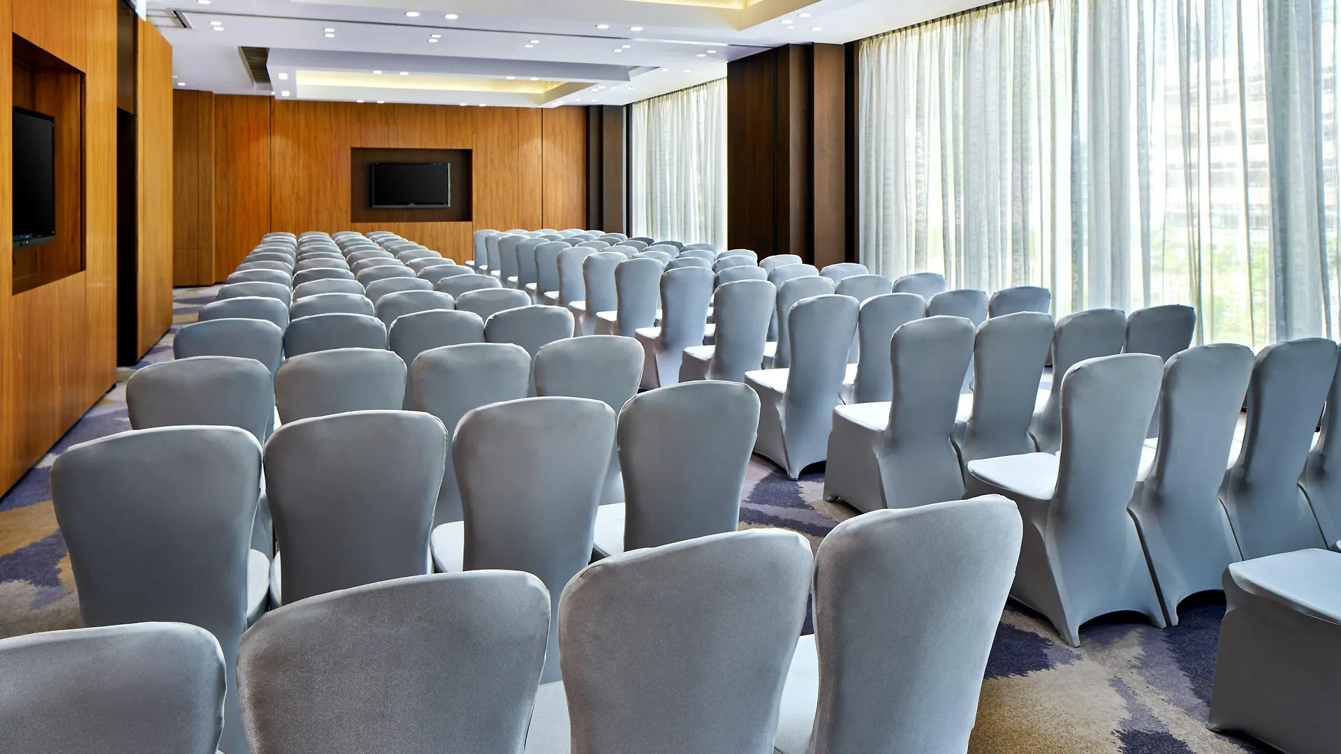 Crowne Plaza Hong Kong Kowloon East By Ihg Hotel