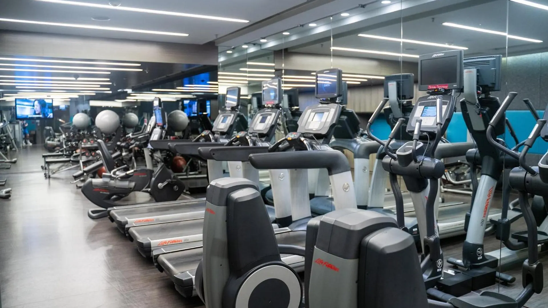 Crowne Plaza Hong Kong Kowloon East By Ihg Hotel