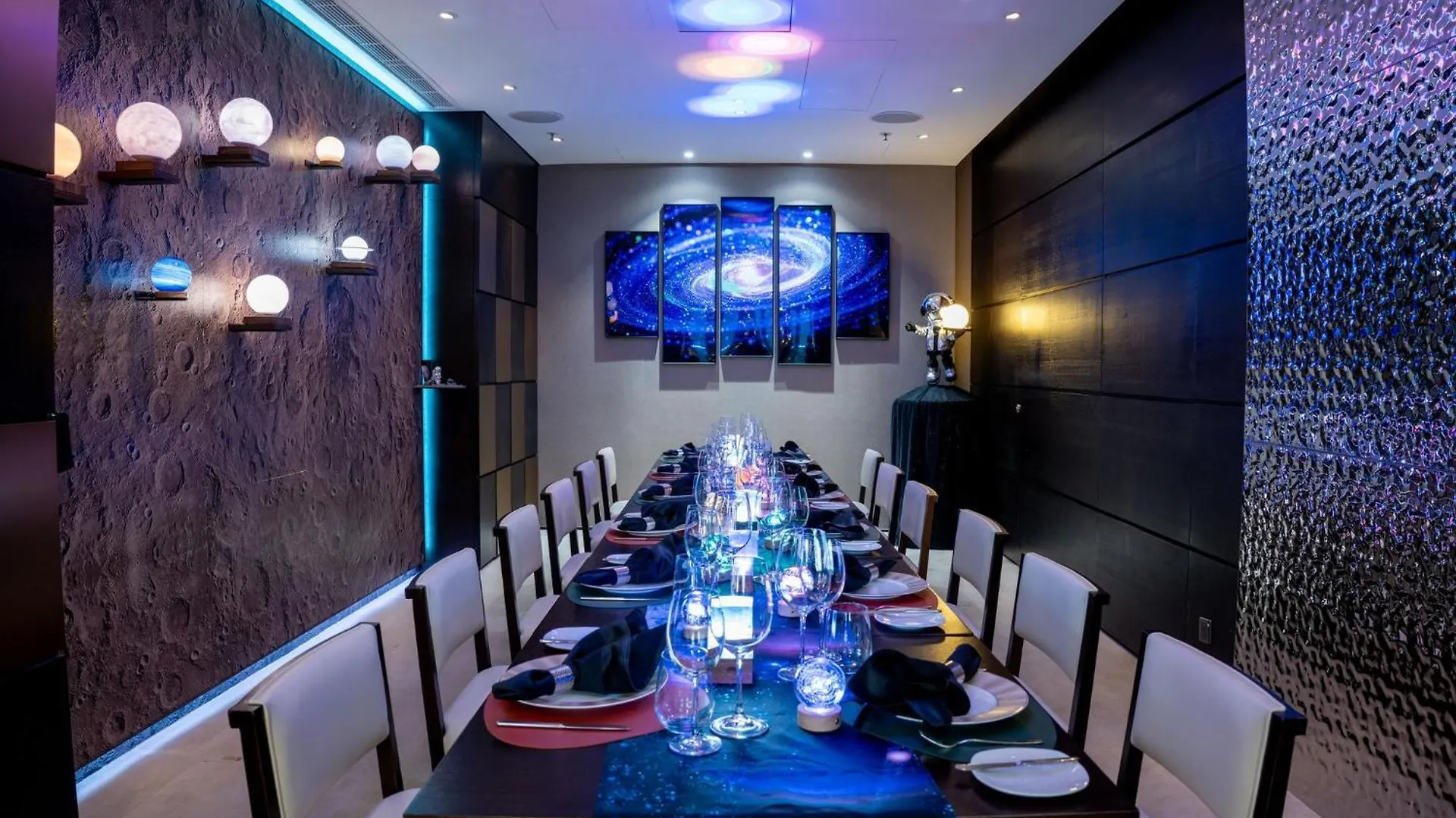 Crowne Plaza Hong Kong Kowloon East By Ihg Hotel 5*,  China